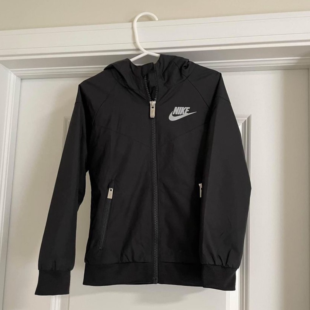 Boys Lightweight Nike Jacket (XS/4) - Black